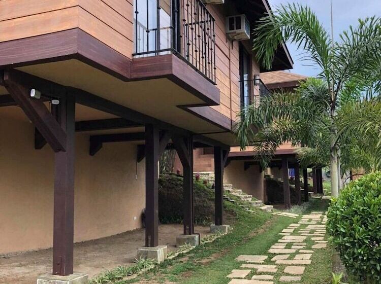 هتل Asian Village Tagaytay