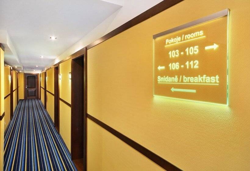 בית מלון כפרי Central 1920