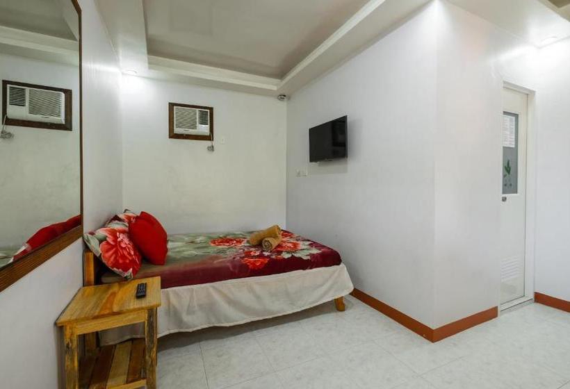 בית מלון כפרי Delgado's Resort