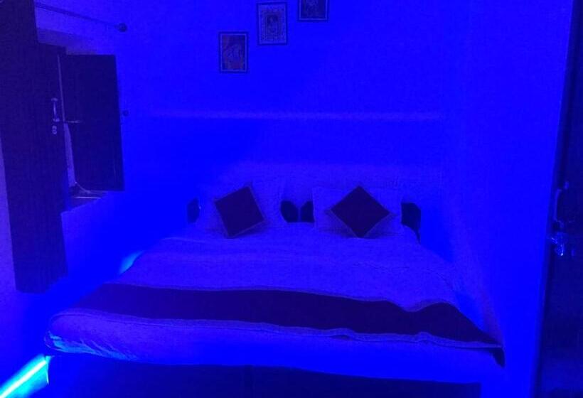 호텔 Dharohar Palace