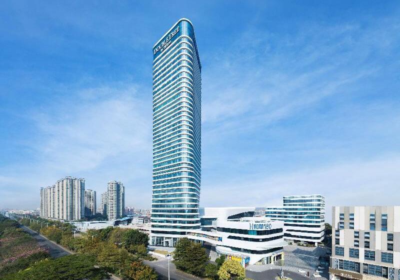 Отель Doubletree By Hilton Foshannanhai