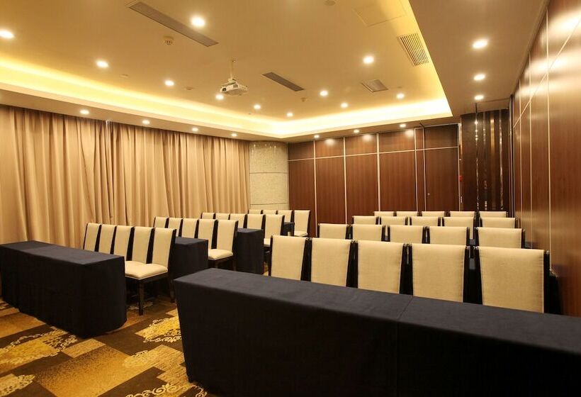 هتل Elite Polink Global