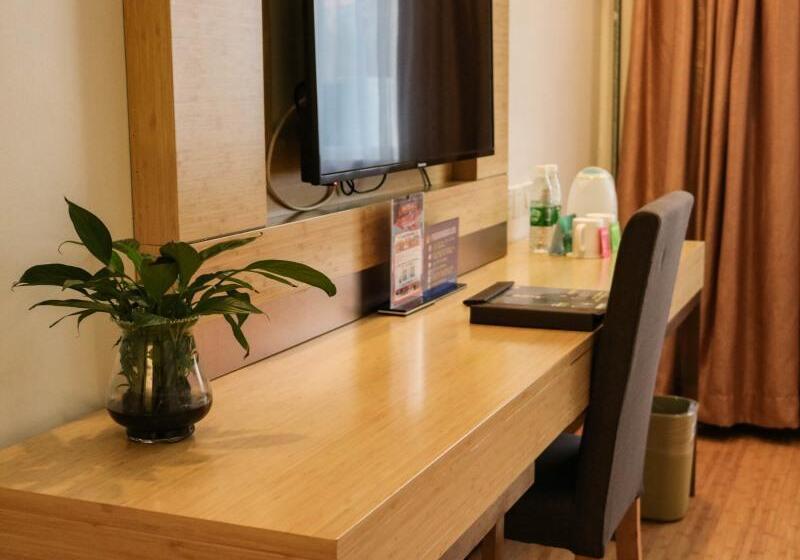 Отель Greentree Inn Beijing Chaoyang District Beiyuan Subway Station Express