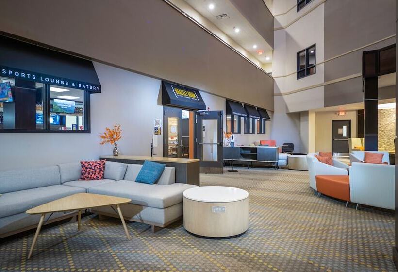 Отель Holiday Inn St Louis Creve Coeur, An Ihg