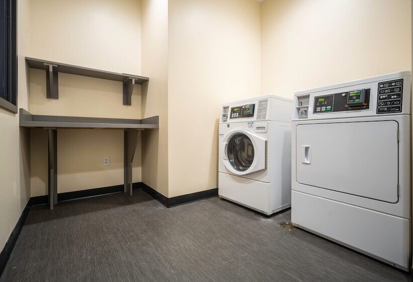 Отель Holiday Inn St Louis Creve Coeur, An Ihg