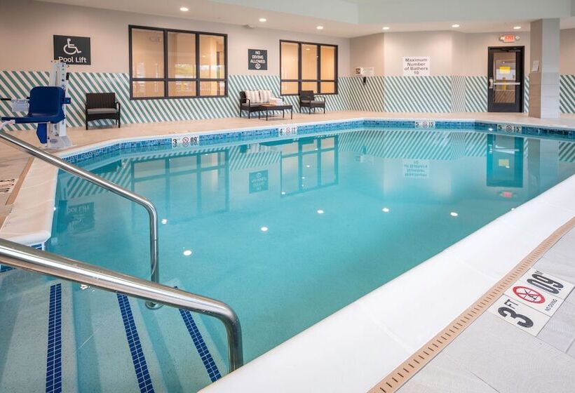 Отель Holiday Inn St Louis Creve Coeur, An Ihg