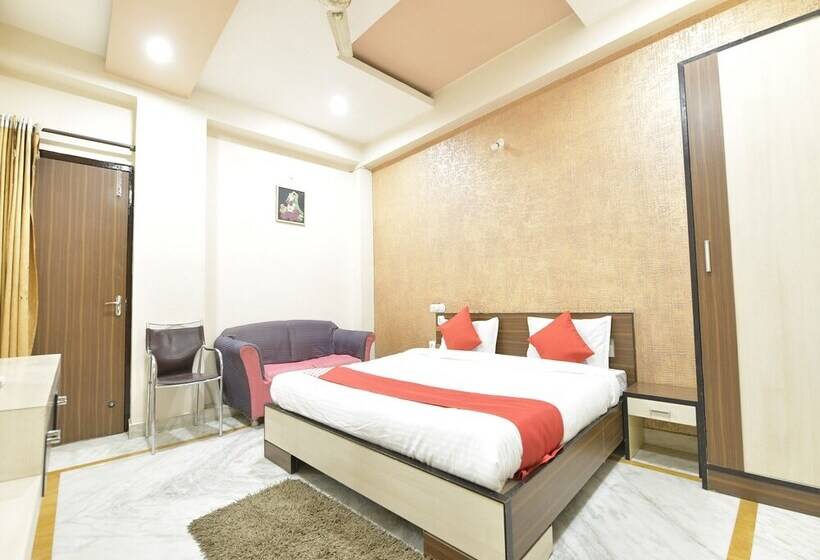 هتل Karni Niwas By Oyo Rooms