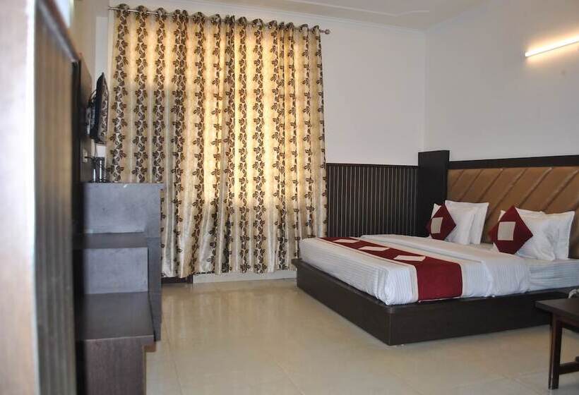 Hotel Malabar Inn By Mtmc Rooms, Katra