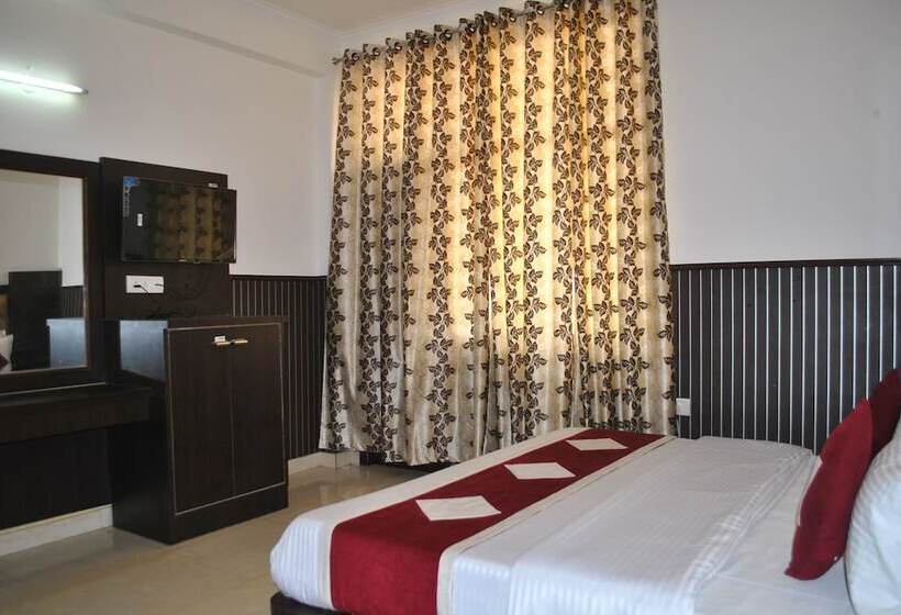 Hotel Malabar Inn By Mtmc Rooms, Katra