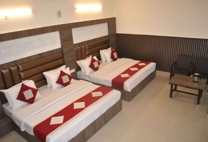 Hotel Malabar Inn By Mtmc Rooms, Katra