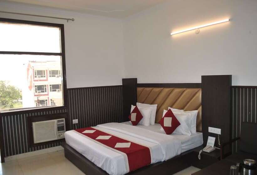 Hotel Malabar Inn By Mtmc Rooms, Katra