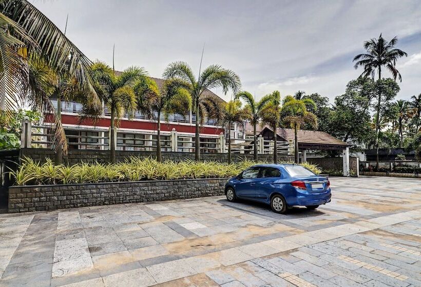 호텔 Townhouse Oak Edassery S Sealine Villa Stay