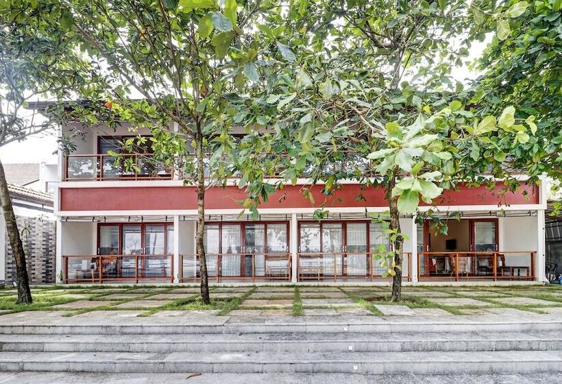 호텔 Townhouse Oak Edassery S Sealine Villa Stay