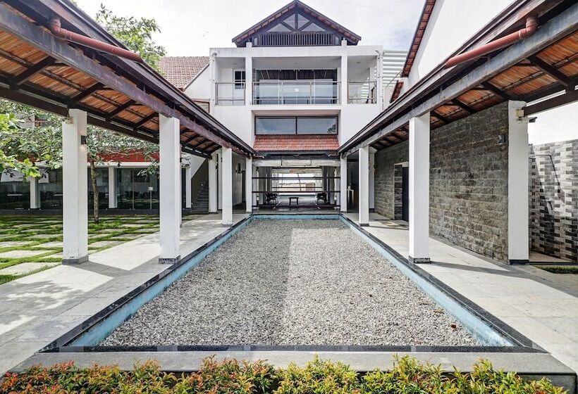 호텔 Townhouse Oak Edassery S Sealine Villa Stay