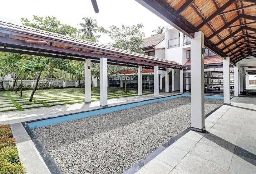 호텔 Townhouse Oak Edassery S Sealine Villa Stay