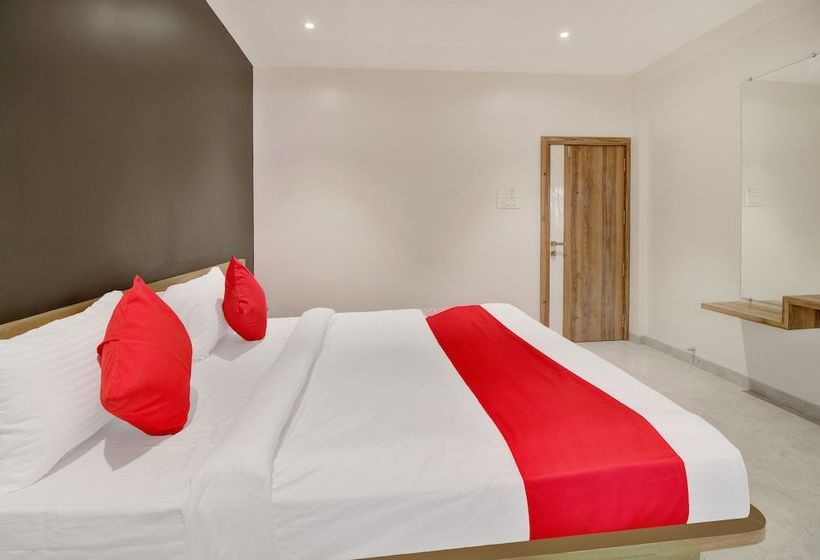 Hotel Radhika Ex By Oyo Rooms