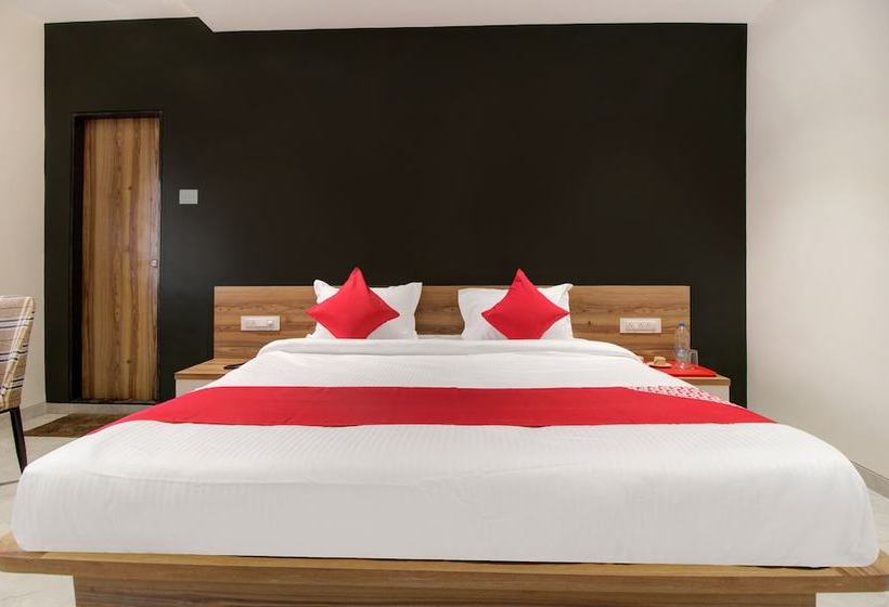 Hotel Radhika Ex By Oyo Rooms