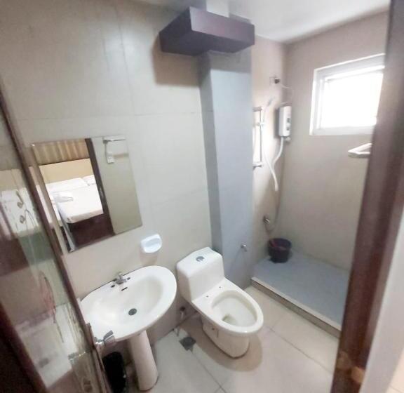 Cosmo Hotel Espana Near Ust