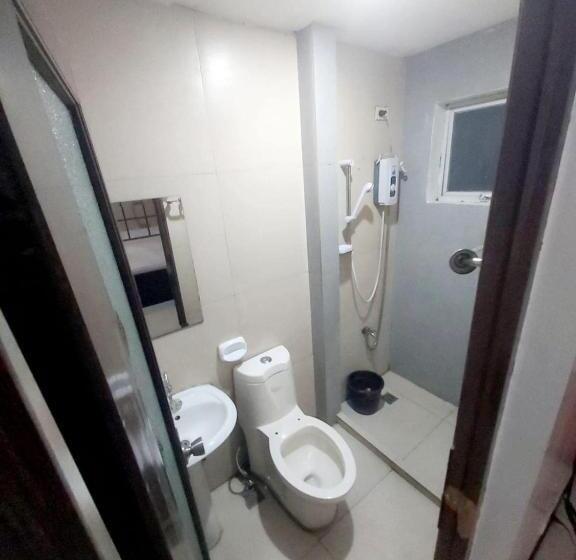 Cosmo Hotel Espana Near Ust