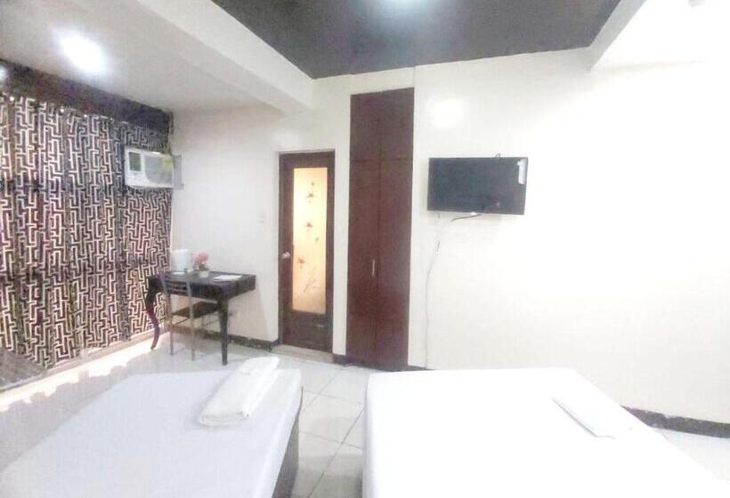Cosmo Hotel Espana Near Ust