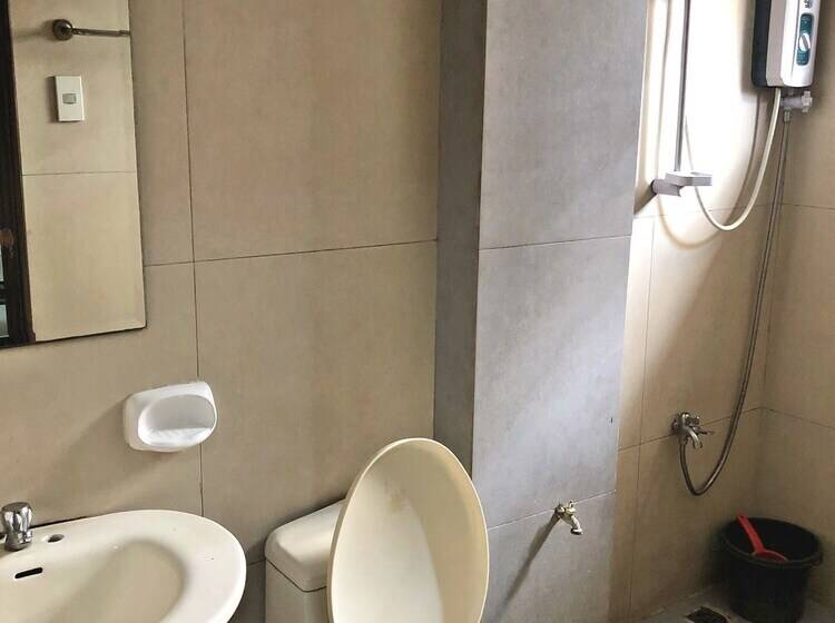 Cosmo Hotel Espana Near Ust