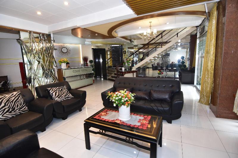 Cosmo Hotel Espana Near Ust