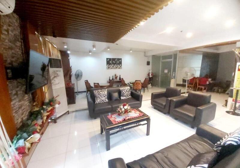 Cosmo Hotel Espana Near Ust