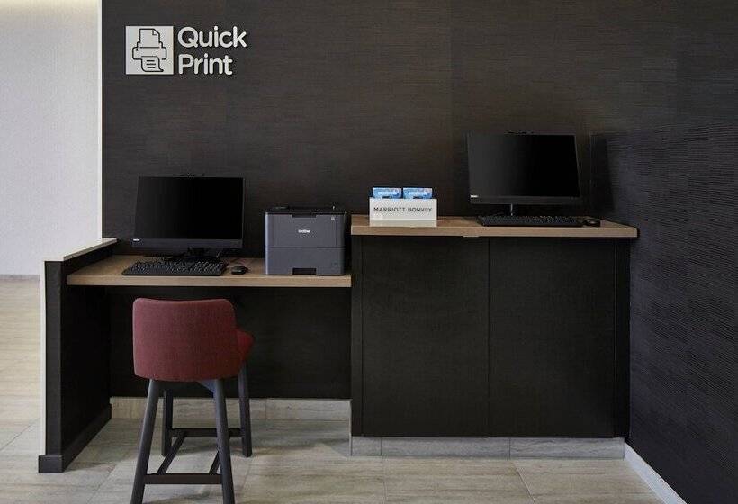 호텔 Courtyard By Marriott Albany Airport