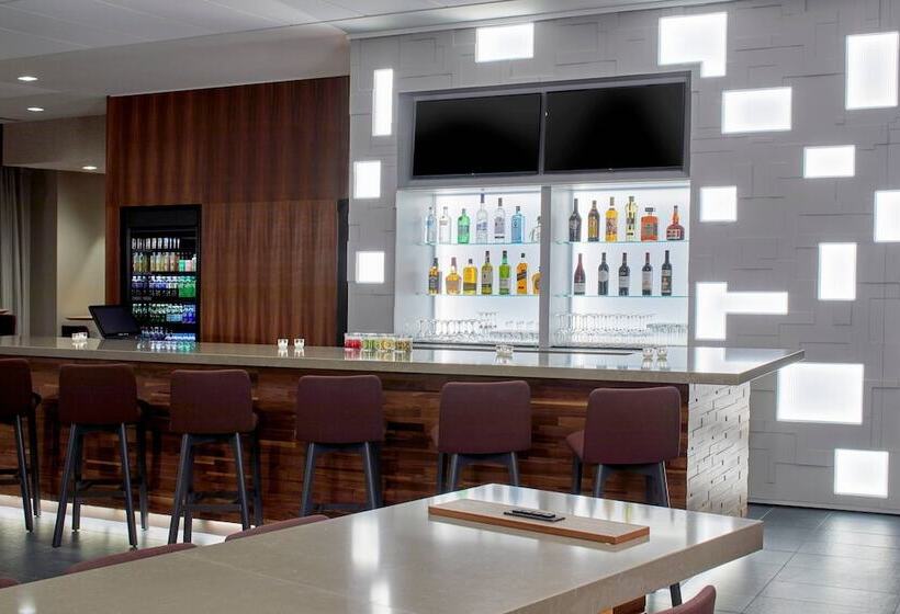 호텔 Courtyard By Marriott Albany Airport