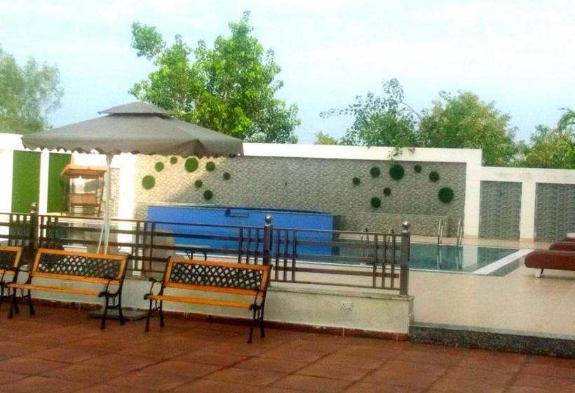 בית מלון כפרי Rubystone Shiv Vilas Palace