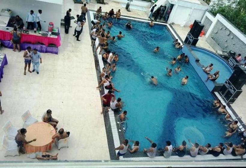 בית מלון כפרי Rubystone Shiv Vilas Palace