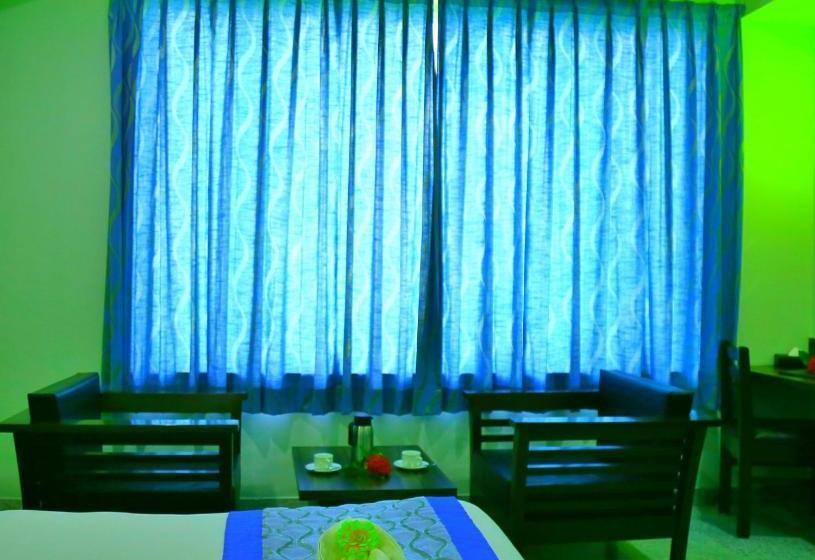 בית מלון כפרי Rubystone Shiv Vilas Palace