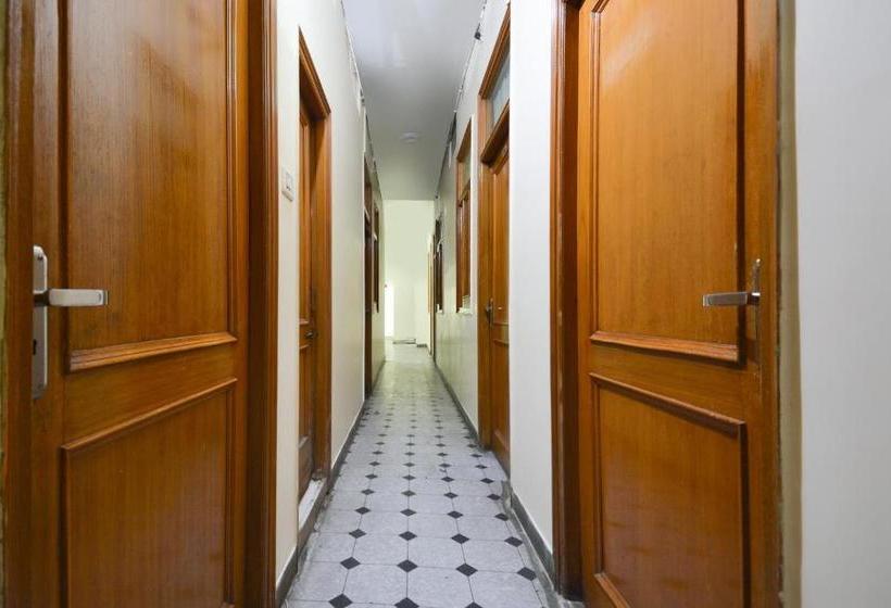 Отель Spot On 45616  Welcome Plaza