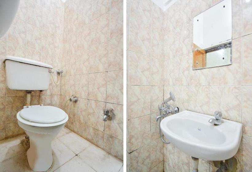 Отель Spot On 45616  Welcome Plaza