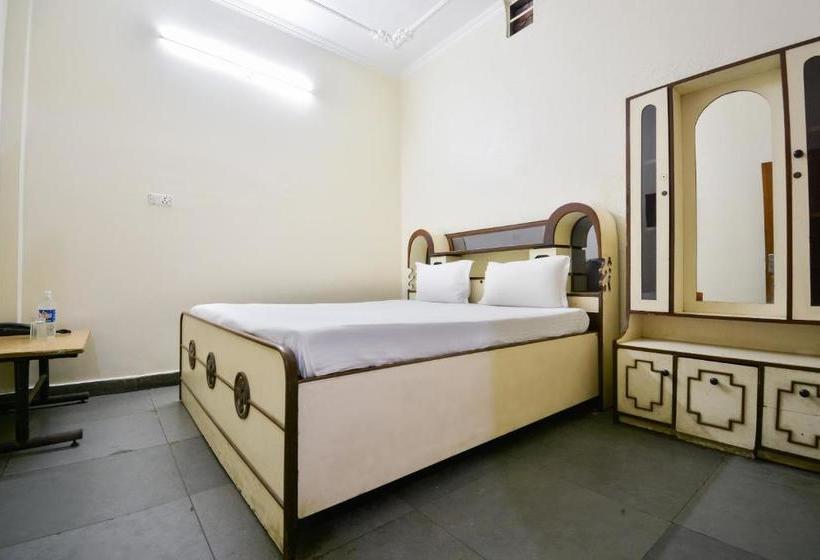 Отель Spot On 45616  Welcome Plaza