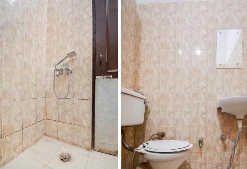 Отель Spot On 45616  Welcome Plaza