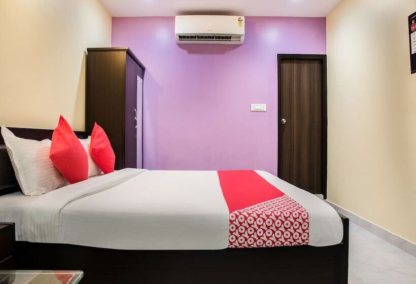 Отель O The Biztel