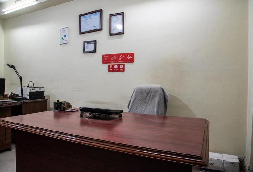 Отель O The Biztel