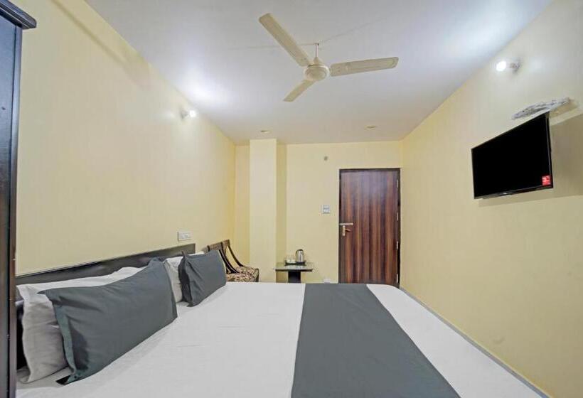 Отель O The Biztel