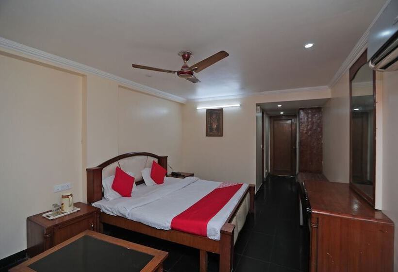 فندق The City Heart By Oyo Rooms