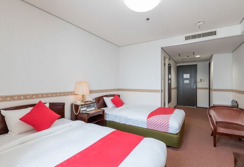 فندق Toyama Joshi Koen By Oyo Rooms