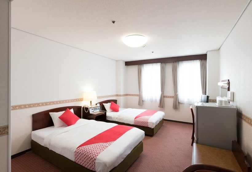 فندق Toyama Joshi Koen By Oyo Rooms
