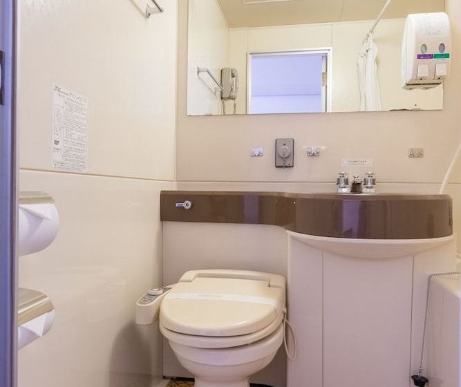 فندق Toyama Joshi Koen By Oyo Rooms