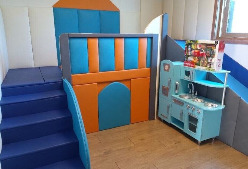 Modern House Pension