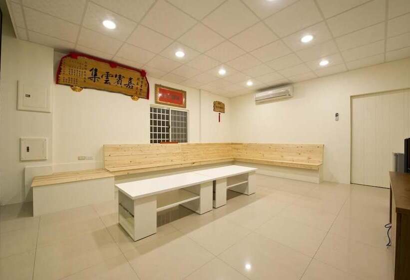 پانسیون Donggang Neptune Hall