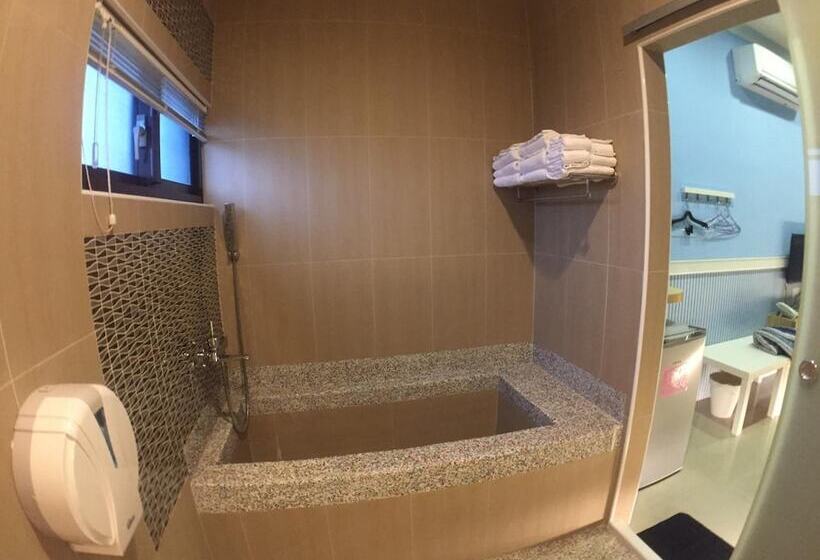 پانسیون Donggang Neptune Hall