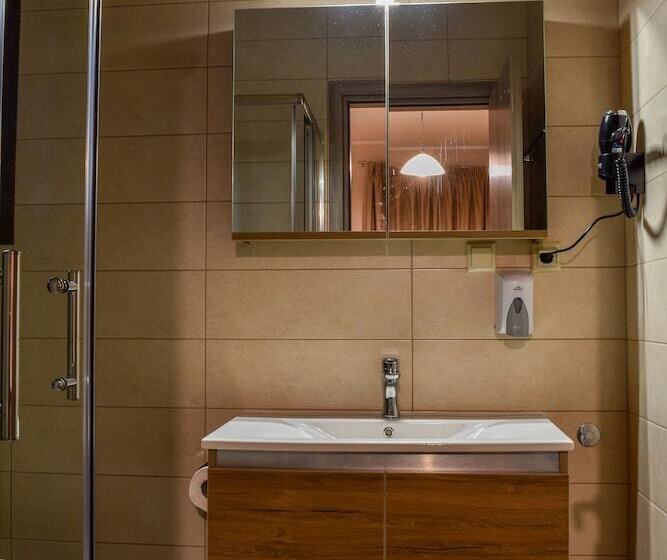 بنسيون Elia Deluxe Accommodation