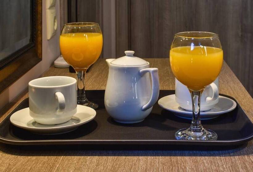 بنسيون Elia Deluxe Accommodation