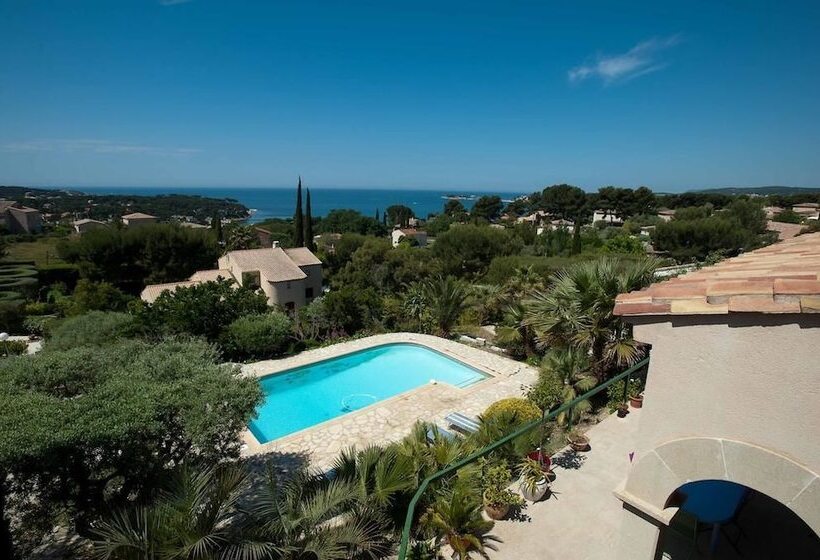 Пансион La Villa Sanary Sur Mer