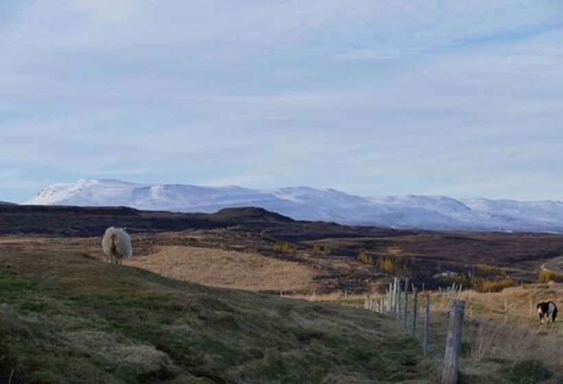 پانسیون Litlabjarg Guesthouse